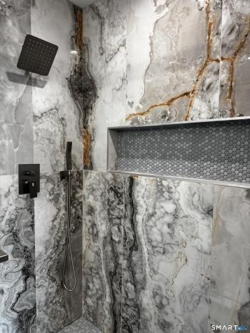 410 Alba Avenue Bridgeport CT 06606