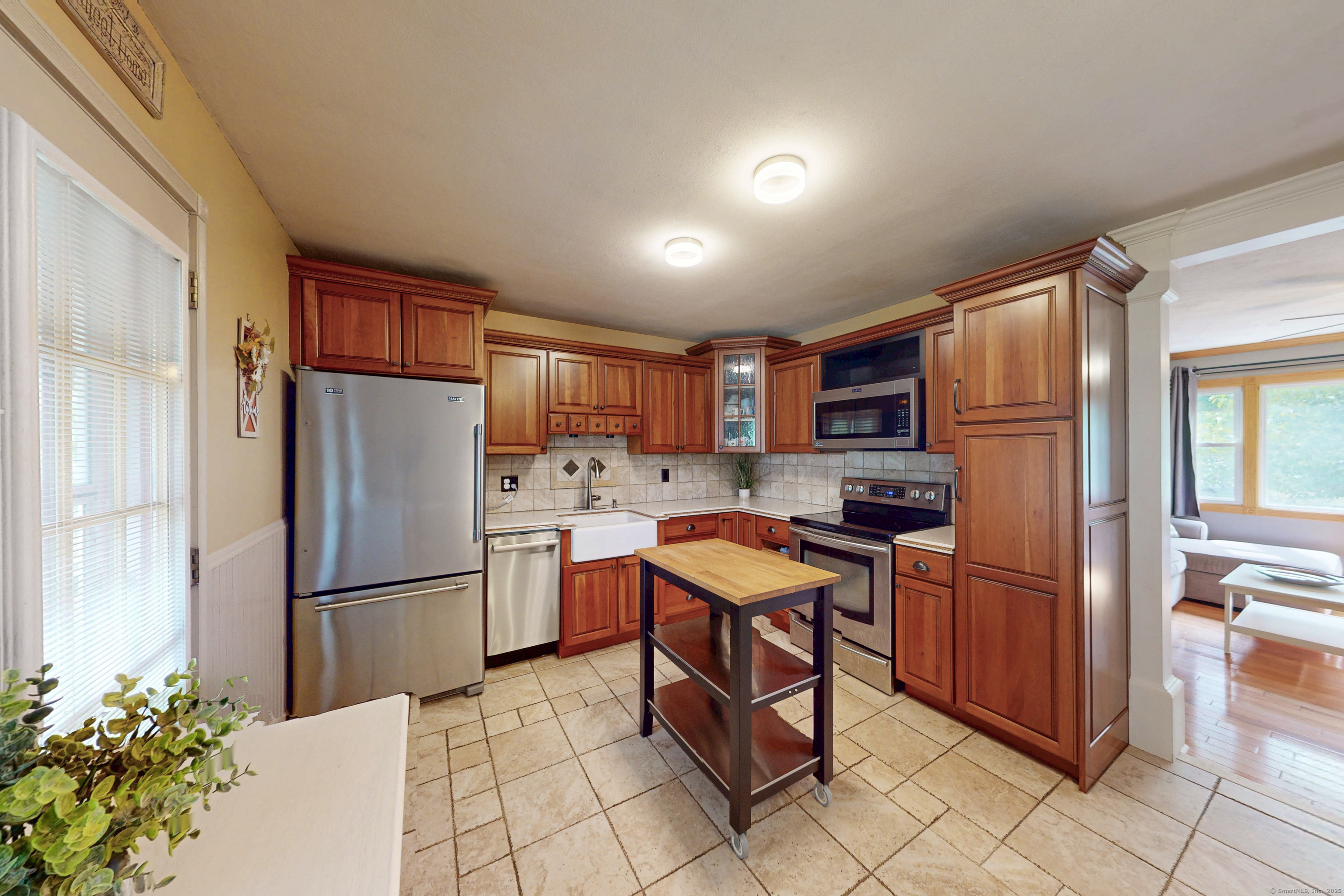 24 Hillside Circle Brookfield CT 06804