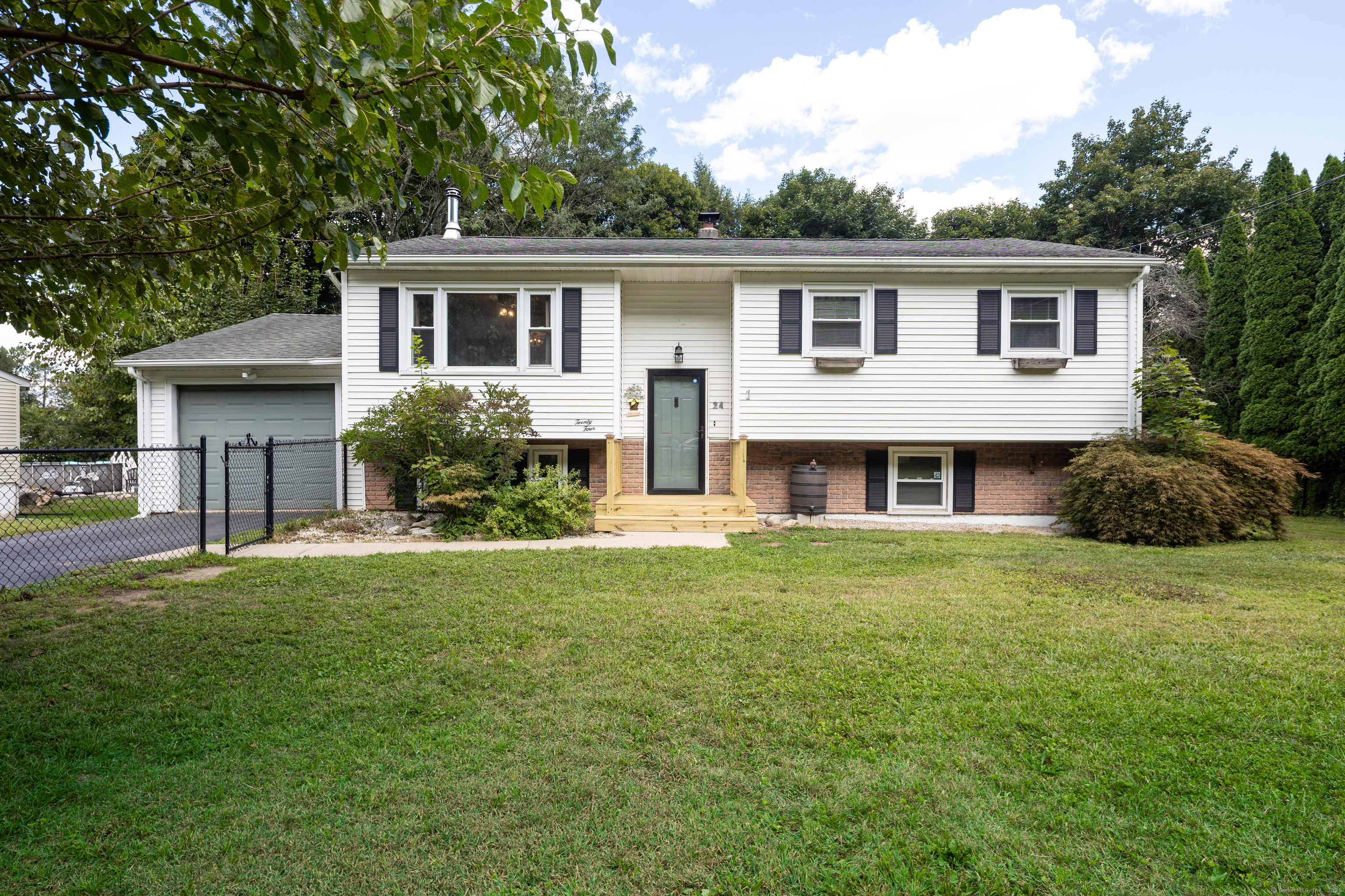 24 Hillside Circle Brookfield CT 06804