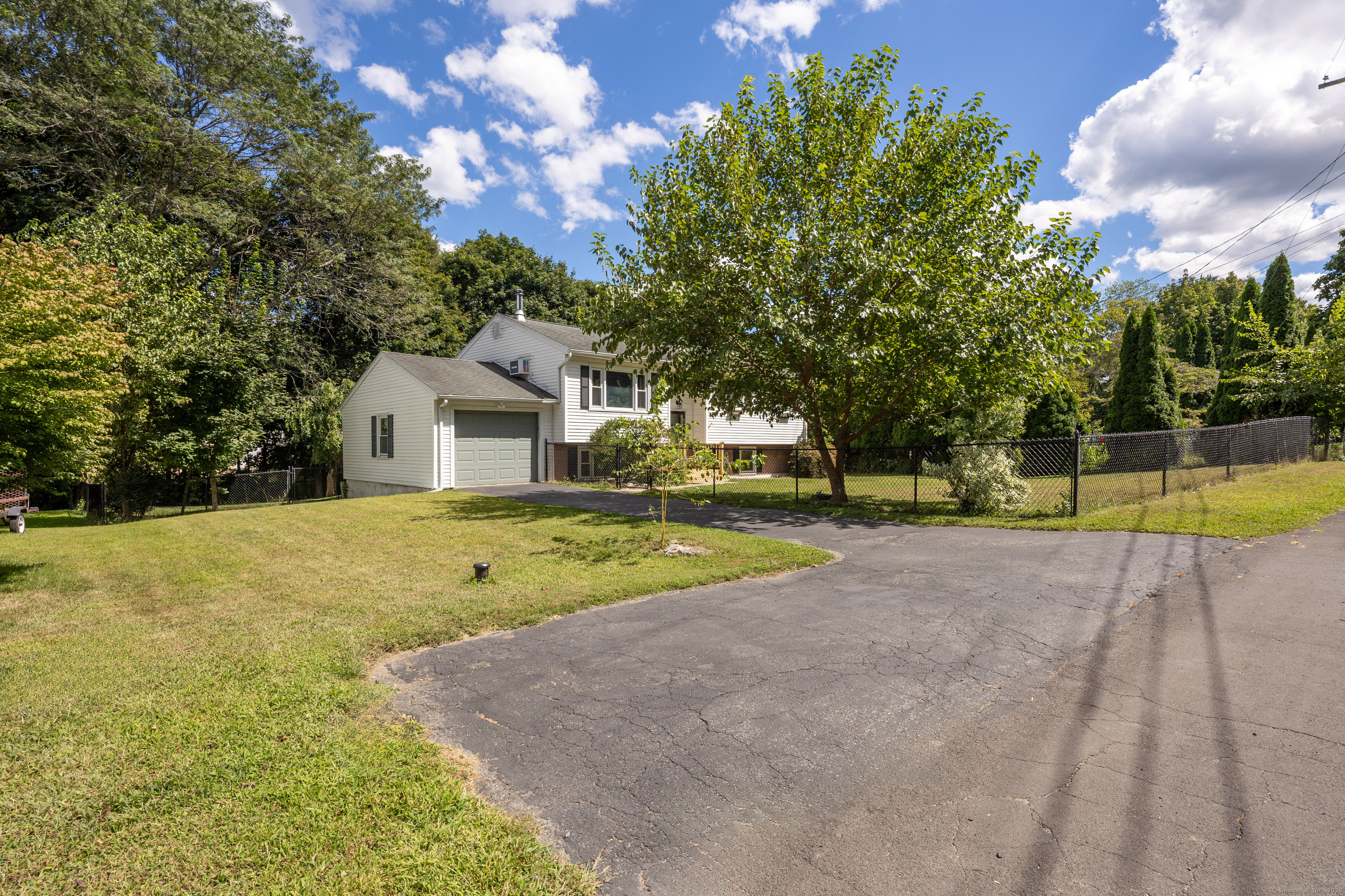 24 Hillside Circle Brookfield CT 06804