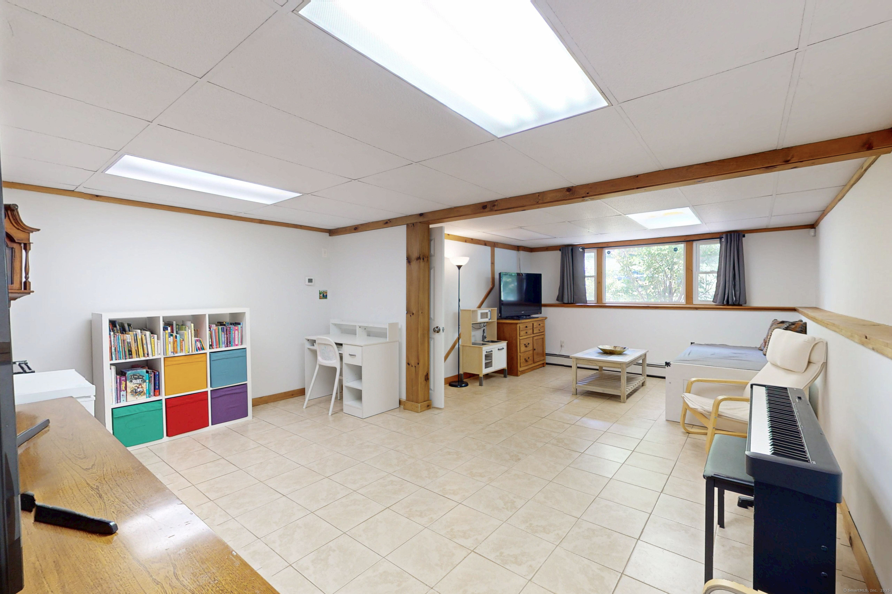 24 Hillside Circle Brookfield CT 06804