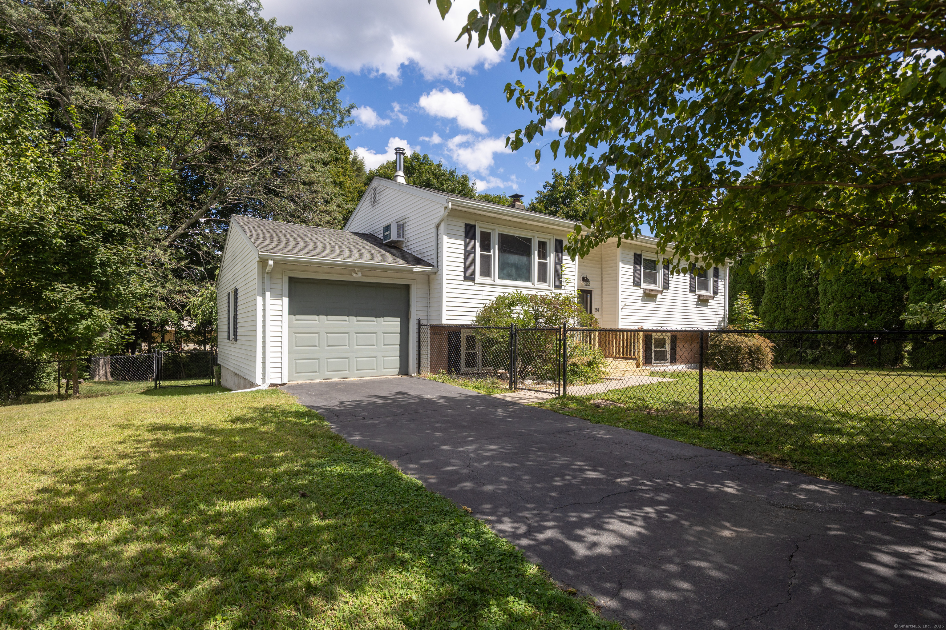 24 Hillside Circle Brookfield CT 06804