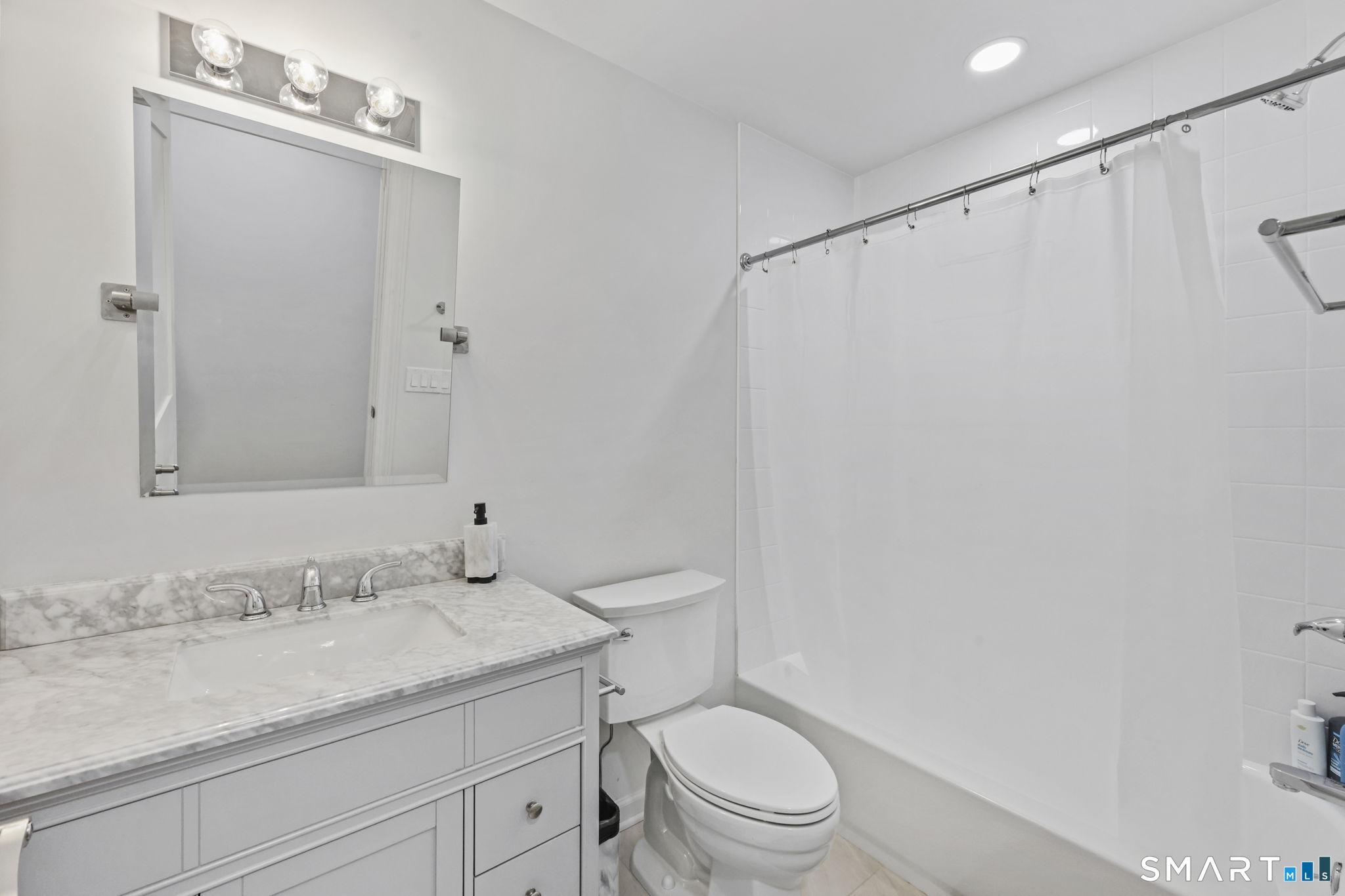 247 Eckart Street Bridgeport CT 06606
