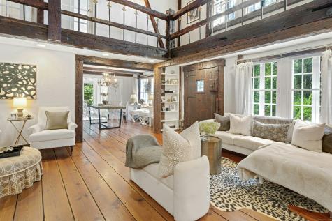 736 Old Stamford Road New Canaan CT 06840