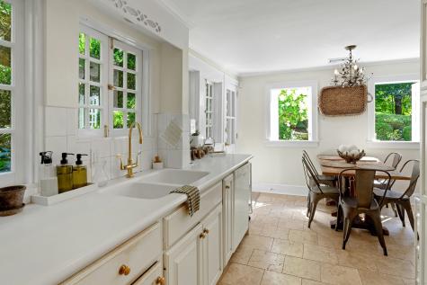 736 Old Stamford Road New Canaan CT 06840