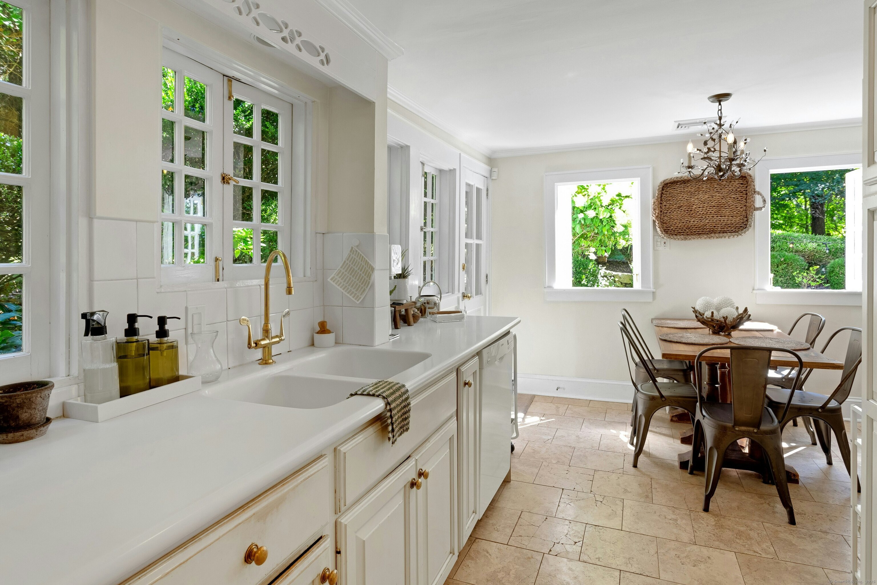 736 Old Stamford Road New Canaan CT 06840