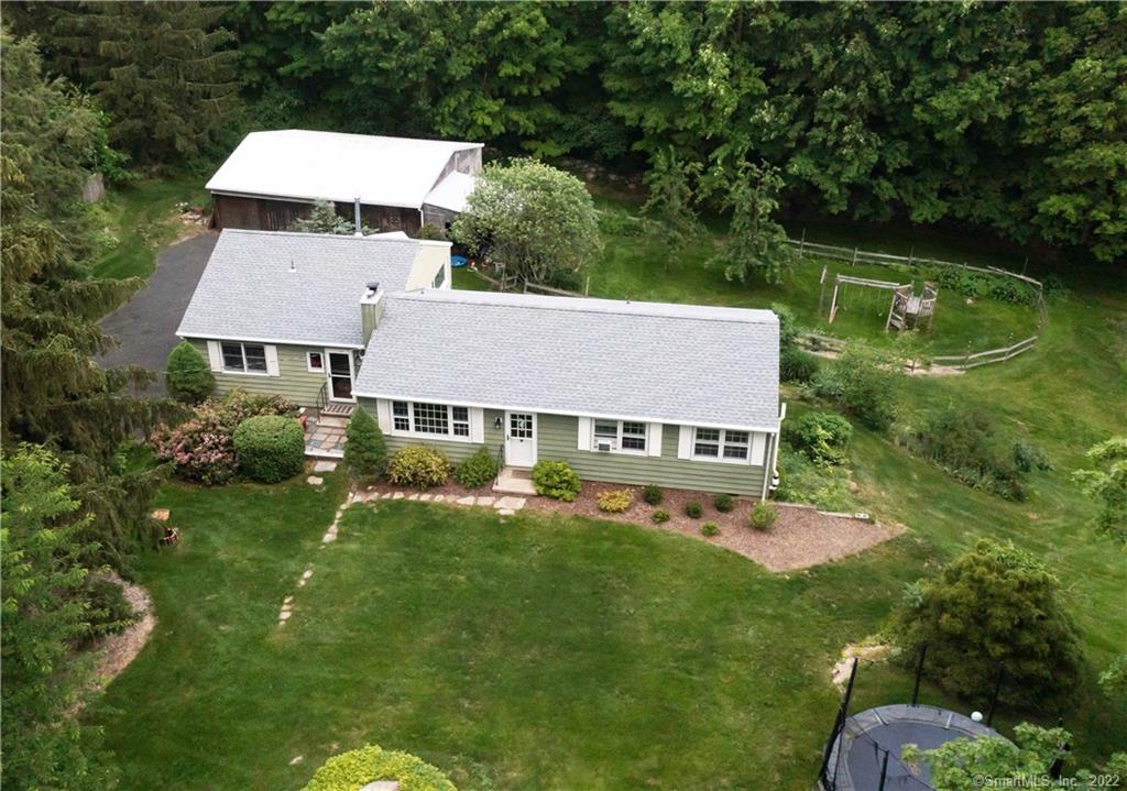 32 Cross Highway Redding CT 06896