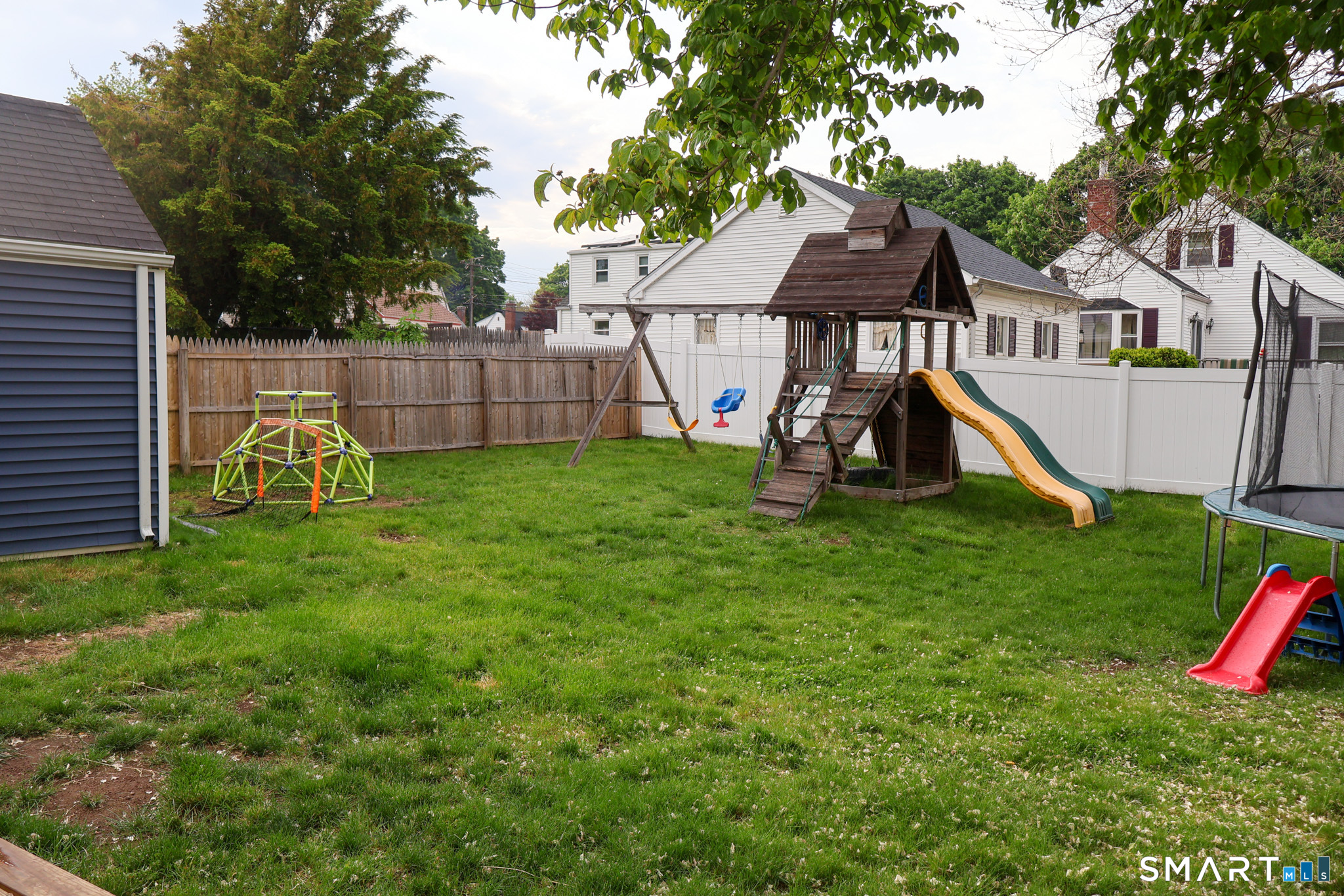 33 Linnmore Drive Manchester CT 06040