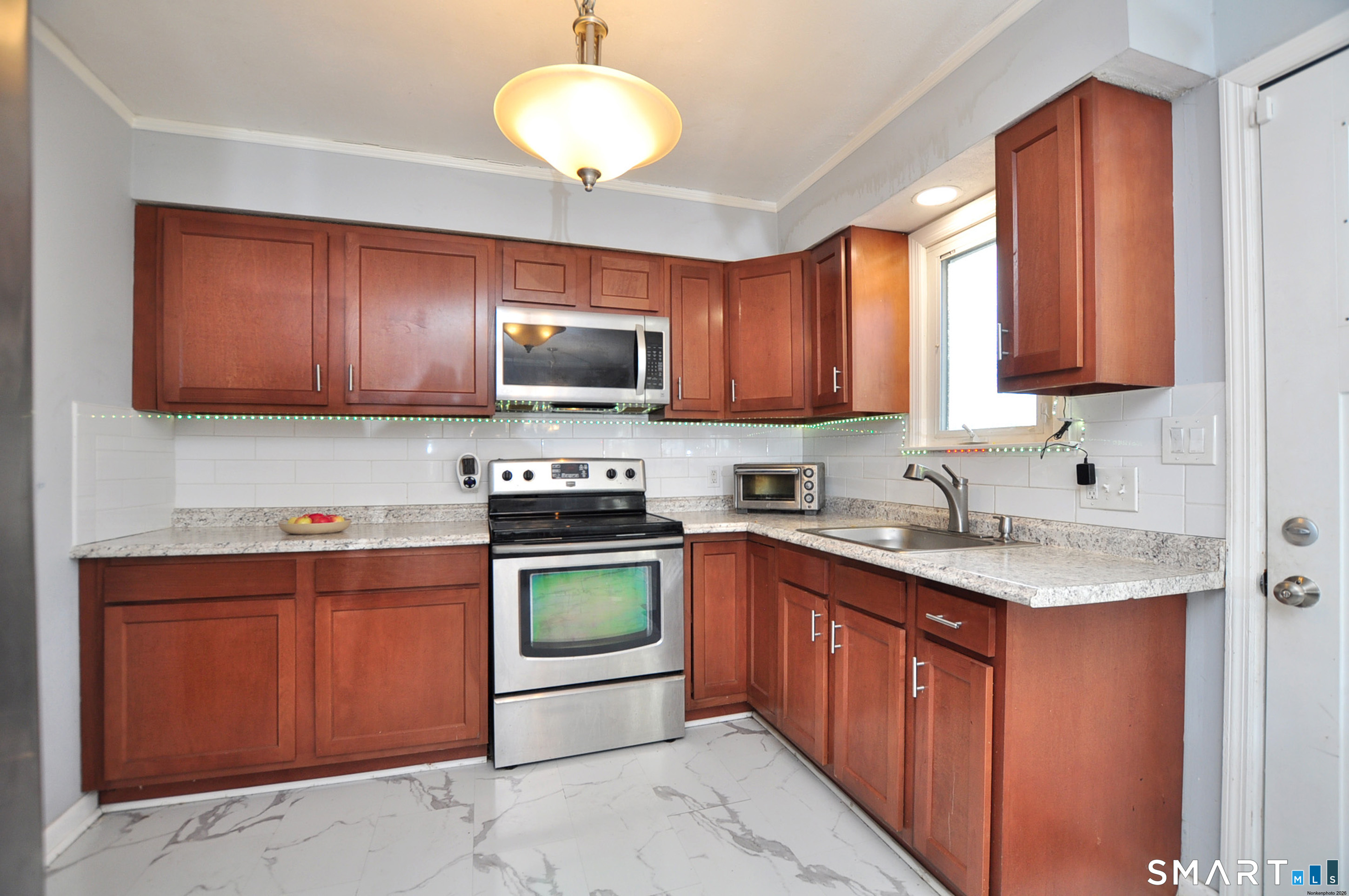 8 Cornfield Road Waterbury CT 06704