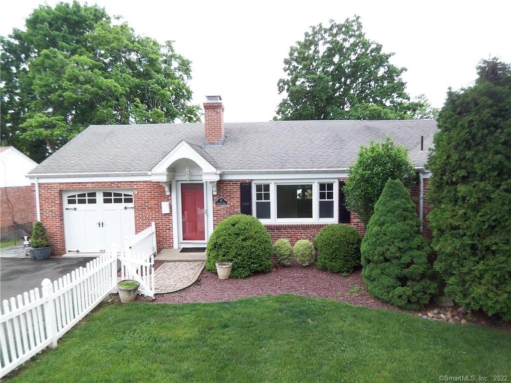 17 Fairwood Farms Drive West Hartford CT 06107