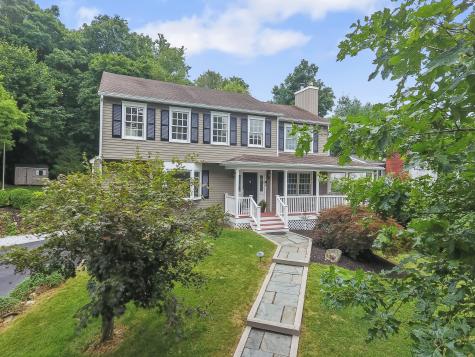 196 Woods End Road Fairfield CT 06824