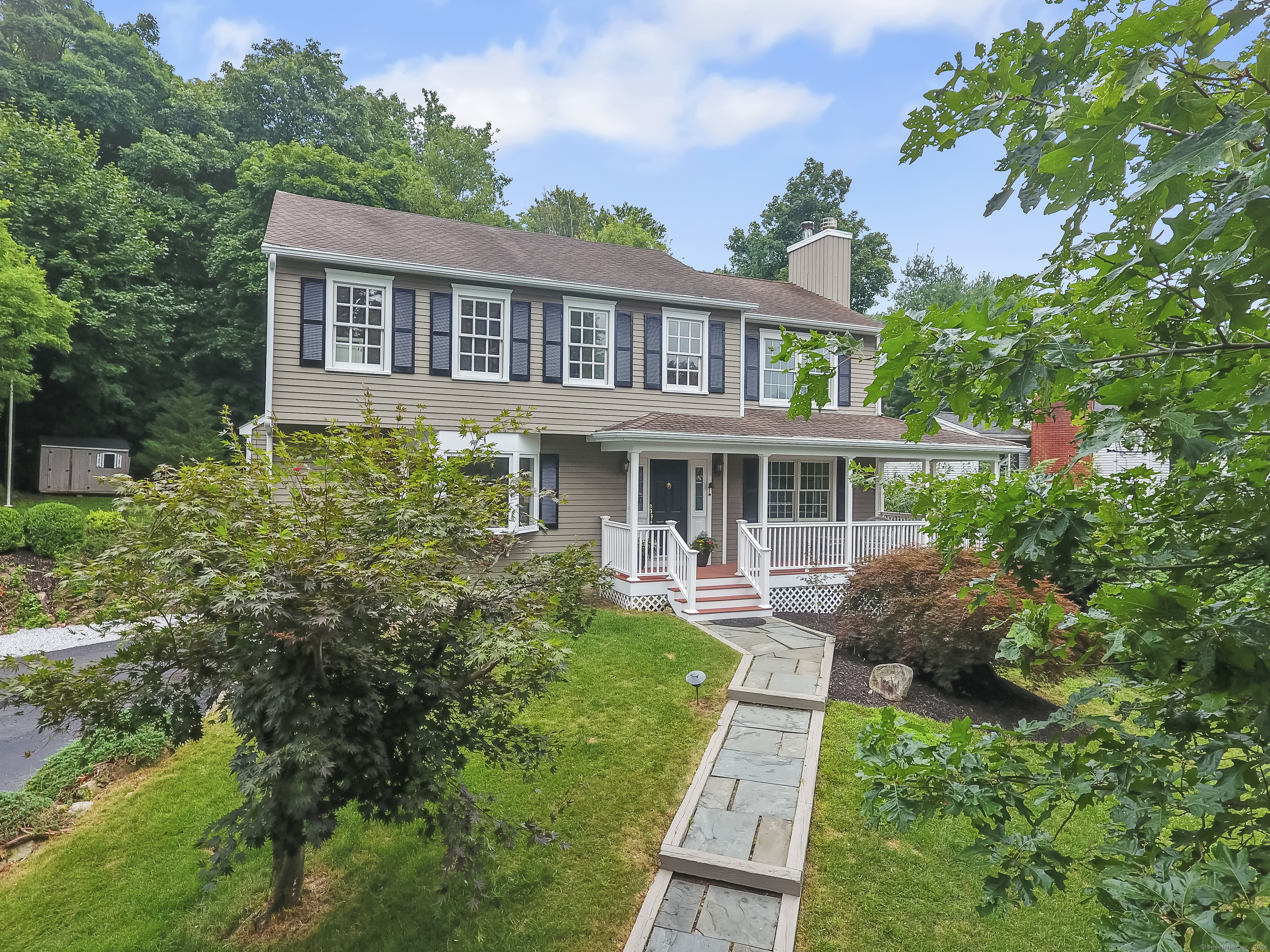 196 Woods End Road Fairfield CT 06824