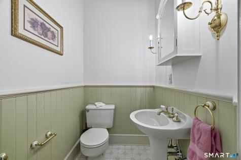 24 Lincoln Avenue Norwich CT 06360