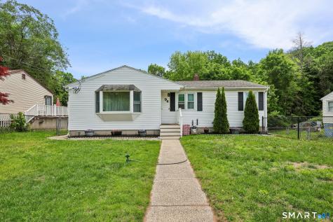 94 Roosevelt St Extension New Haven CT 06513