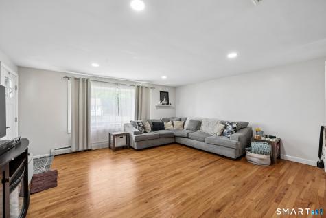 94 Roosevelt St Extension New Haven CT 06513