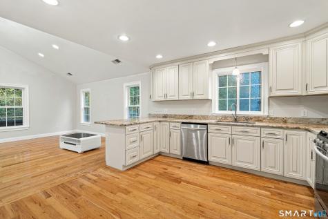 42 White Avenue Middlebury CT 06762