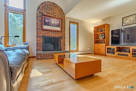 5 Pond View Drive Cromwell CT 06416