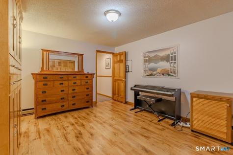 5 Pond View Drive Cromwell CT 06416