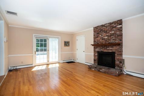290 Old Farms Road Simsbury CT 06070
