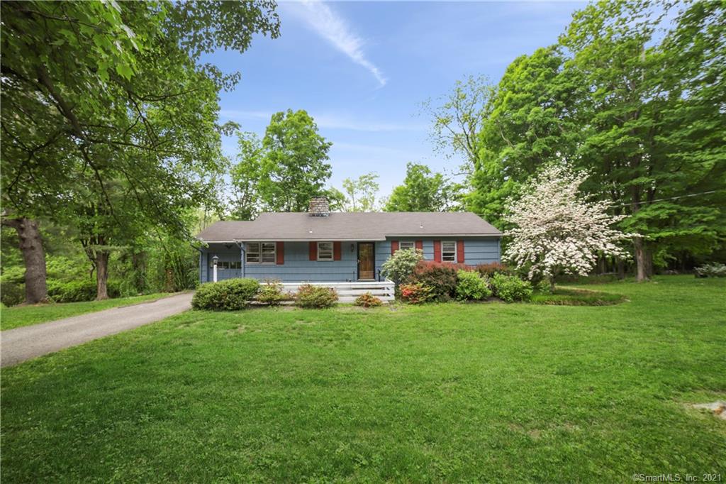 4 Fieldstone Road Brookfield CT 06804