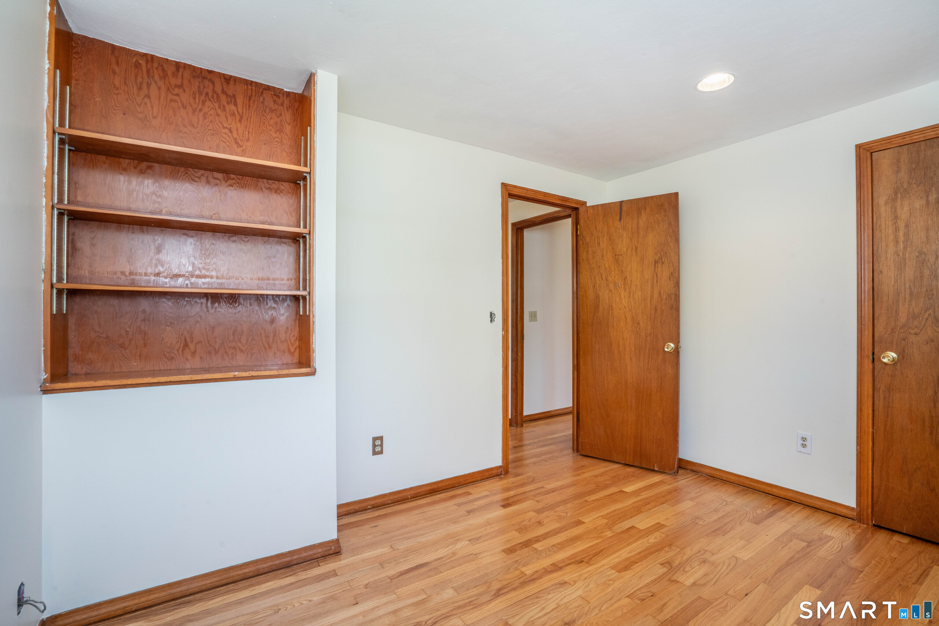 17 Schaffer Drive East Hartford CT 06118