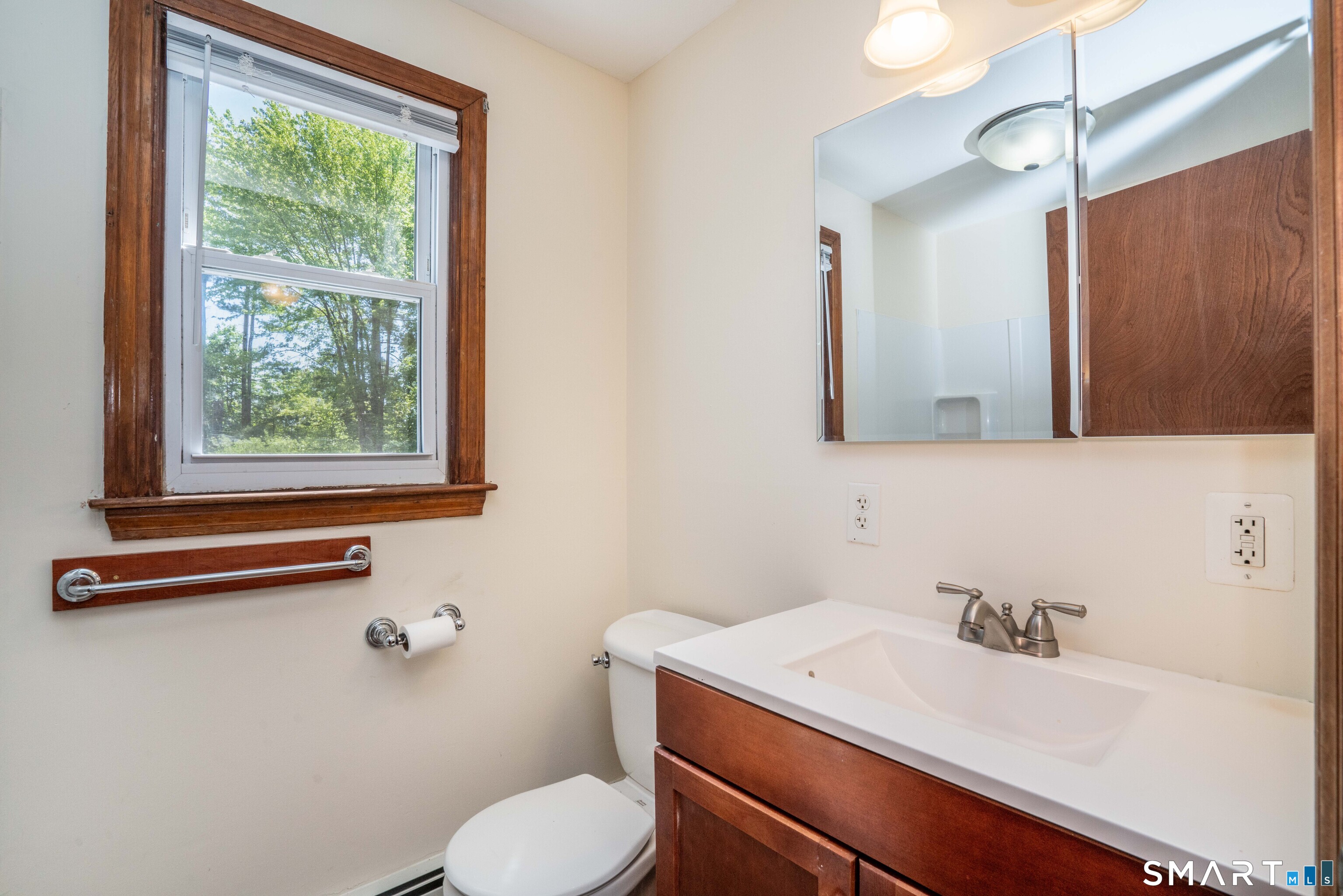17 Schaffer Drive East Hartford CT 06118