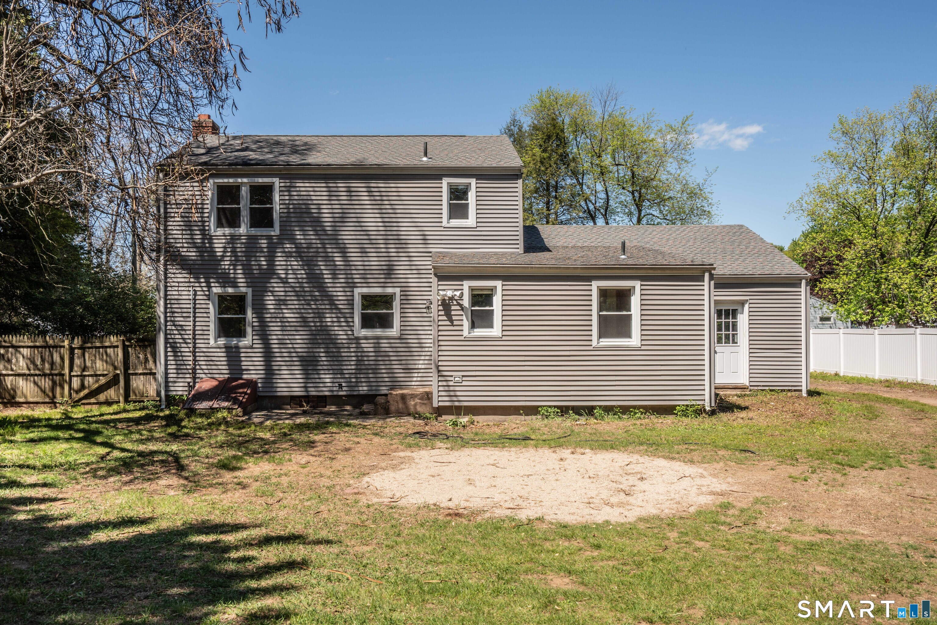 17 Schaffer Drive East Hartford CT 06118