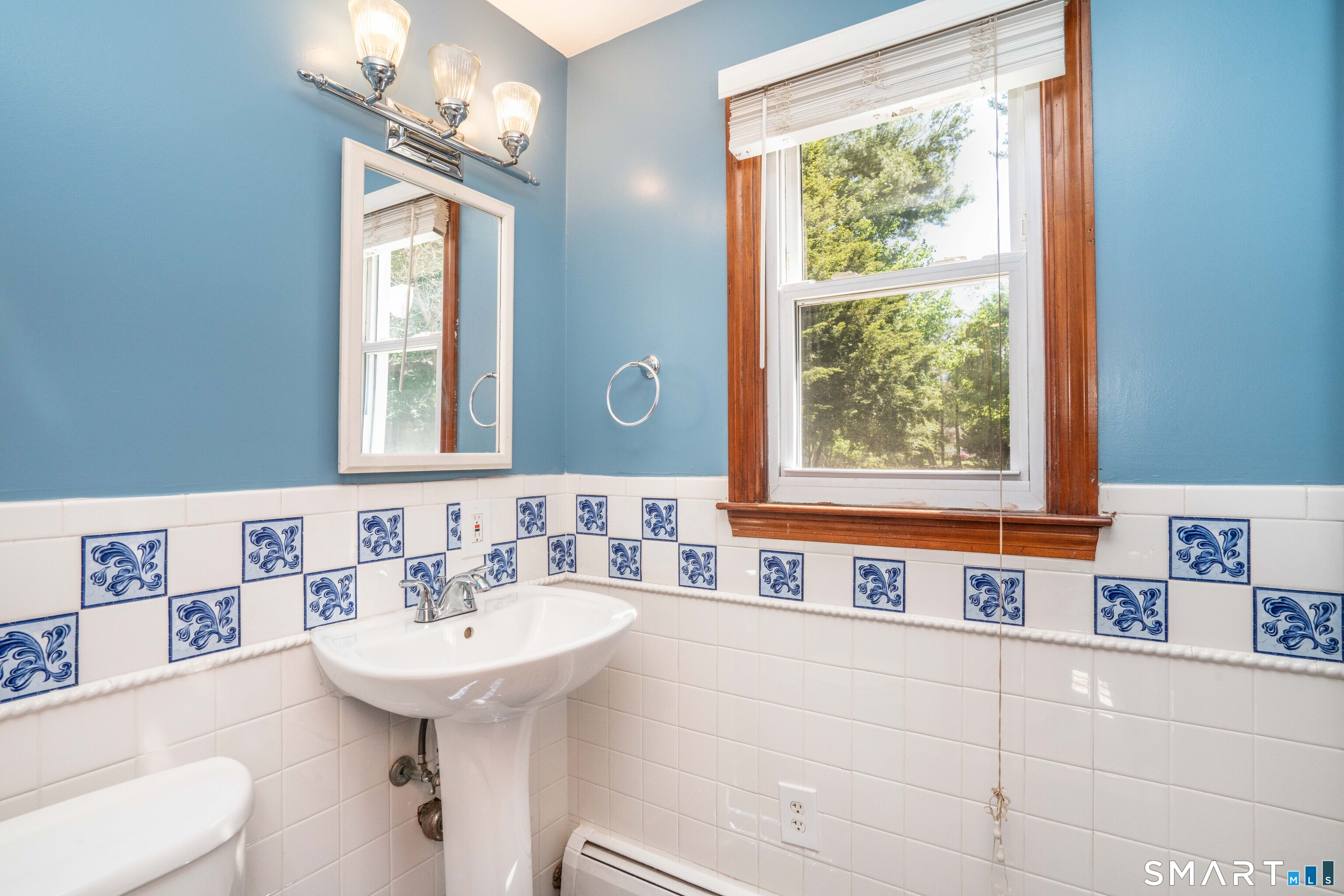 17 Schaffer Drive East Hartford CT 06118