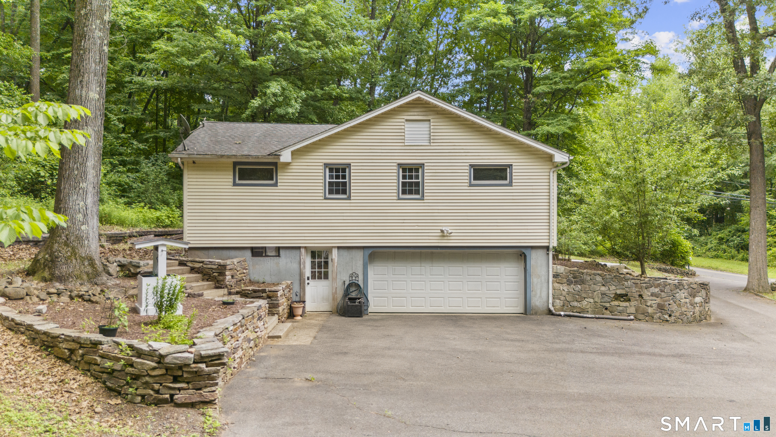 1218 Woodruff Street Southington CT 06489