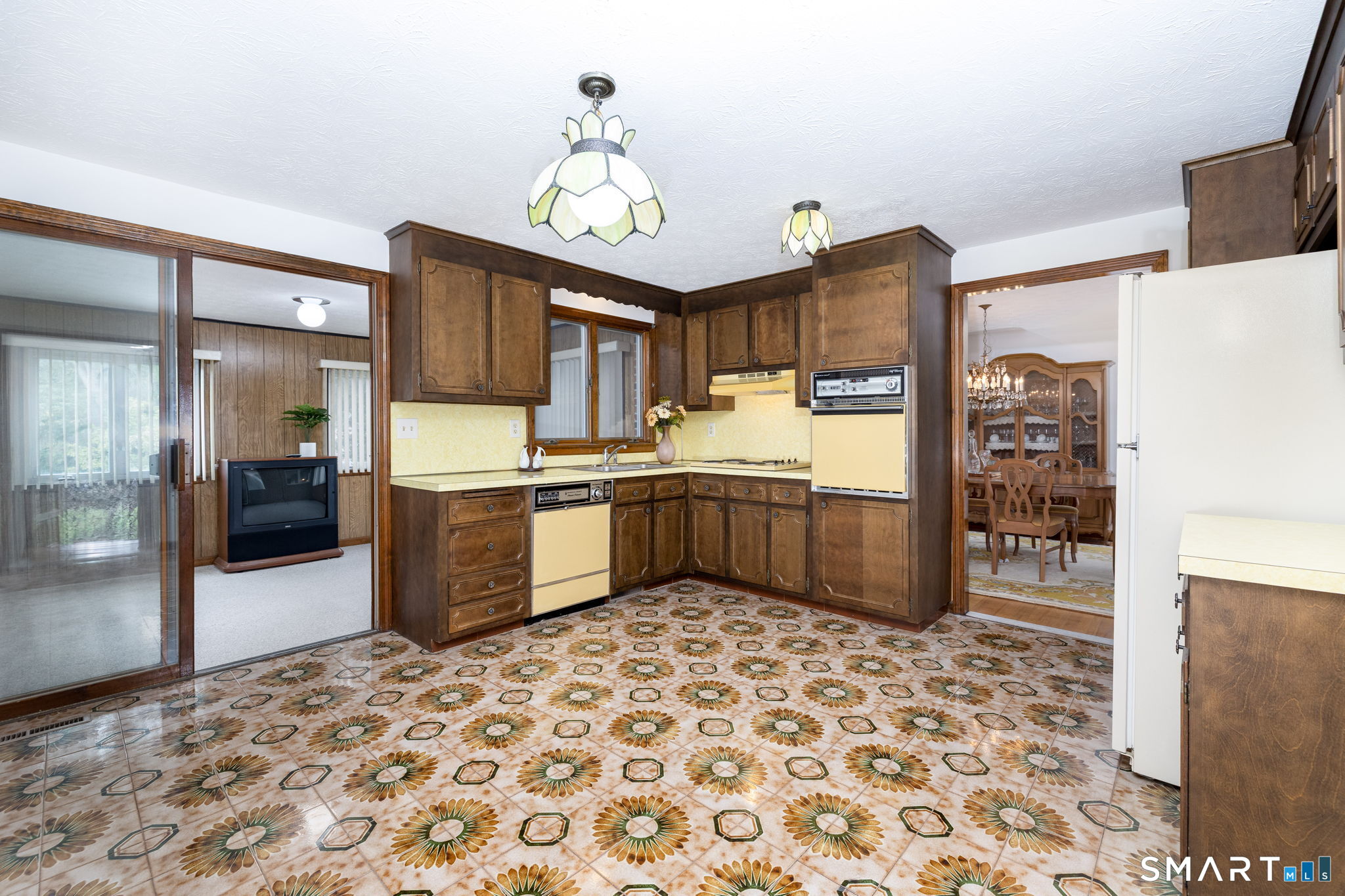 15 Colonial Drive Wethersfield CT 06109