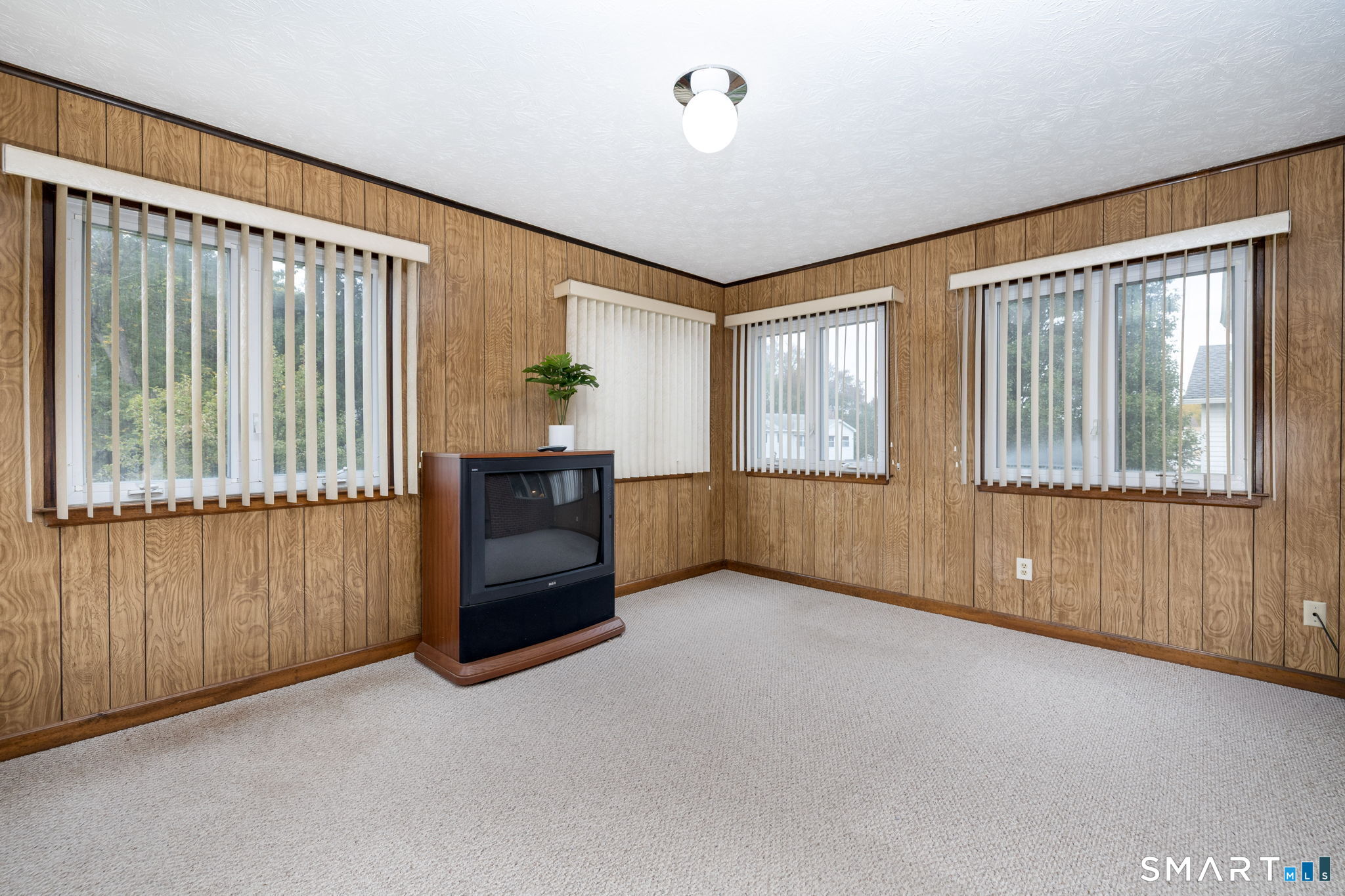 15 Colonial Drive Wethersfield CT 06109