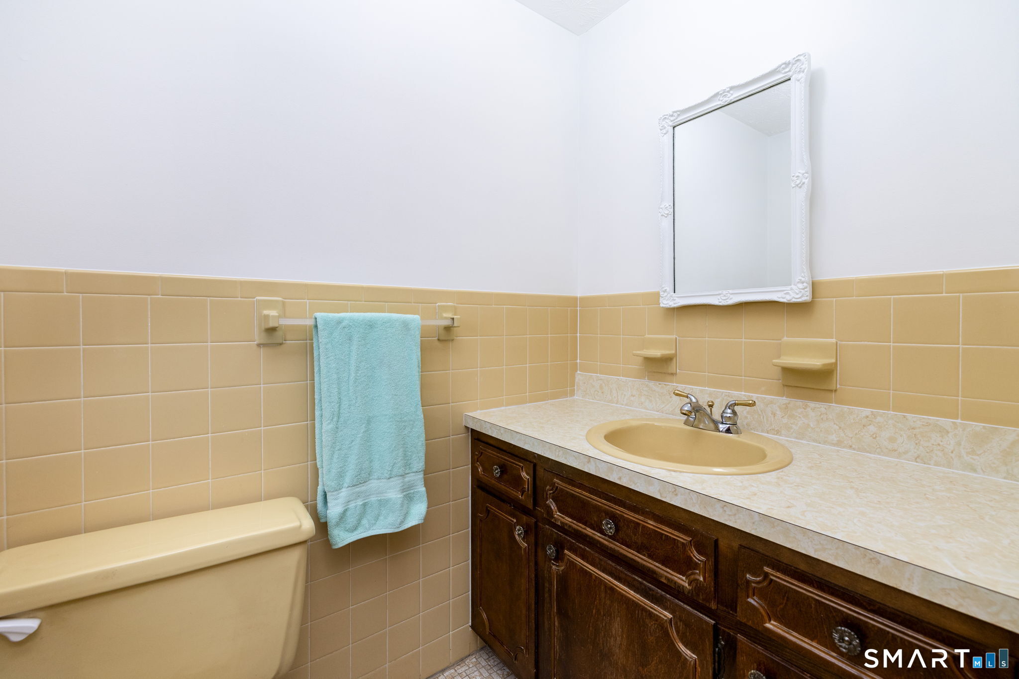 15 Colonial Drive Wethersfield CT 06109