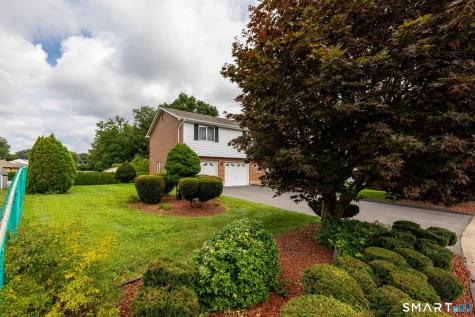 15 Colonial Drive Wethersfield CT 06109