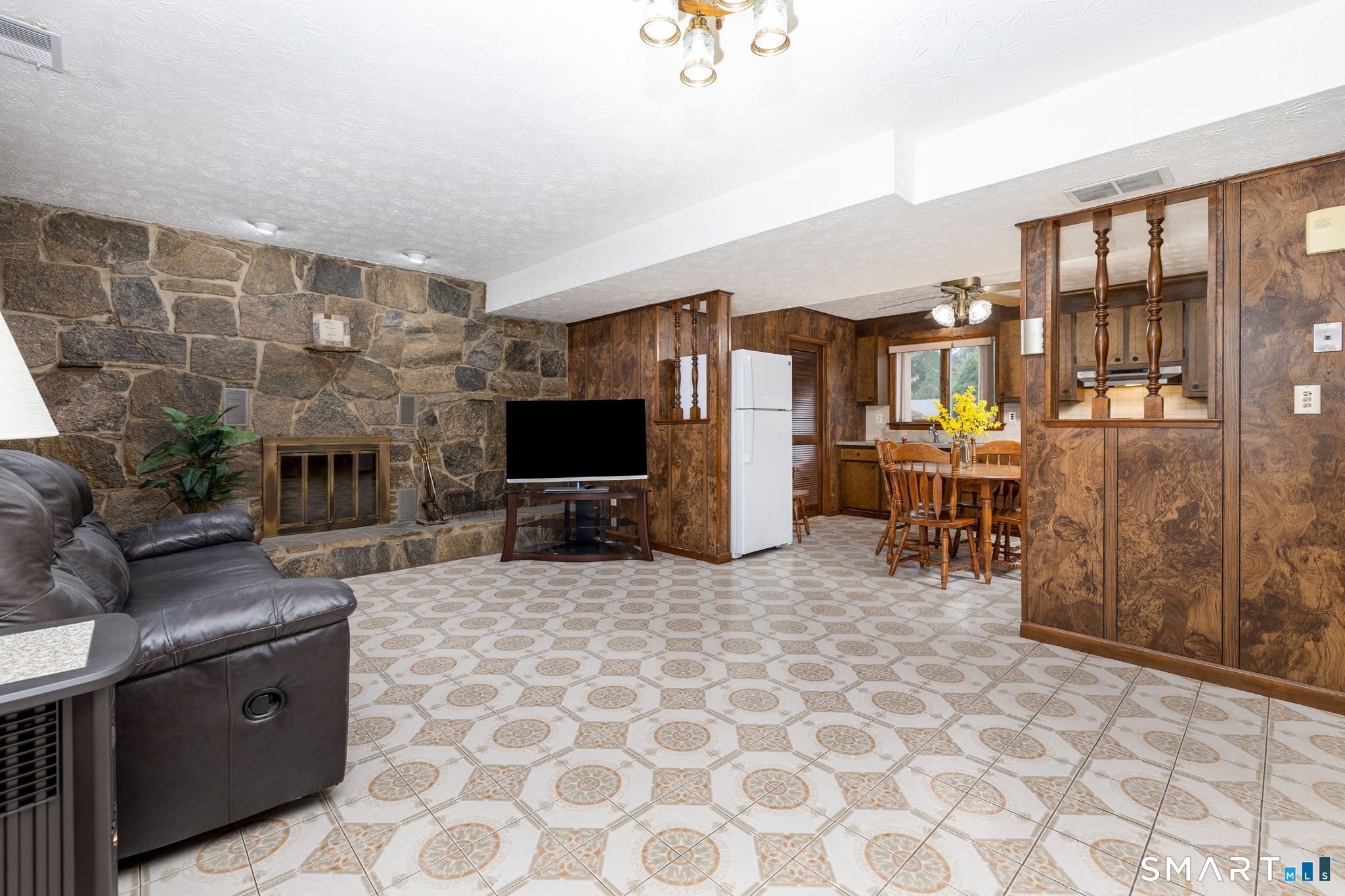 15 Colonial Drive Wethersfield CT 06109