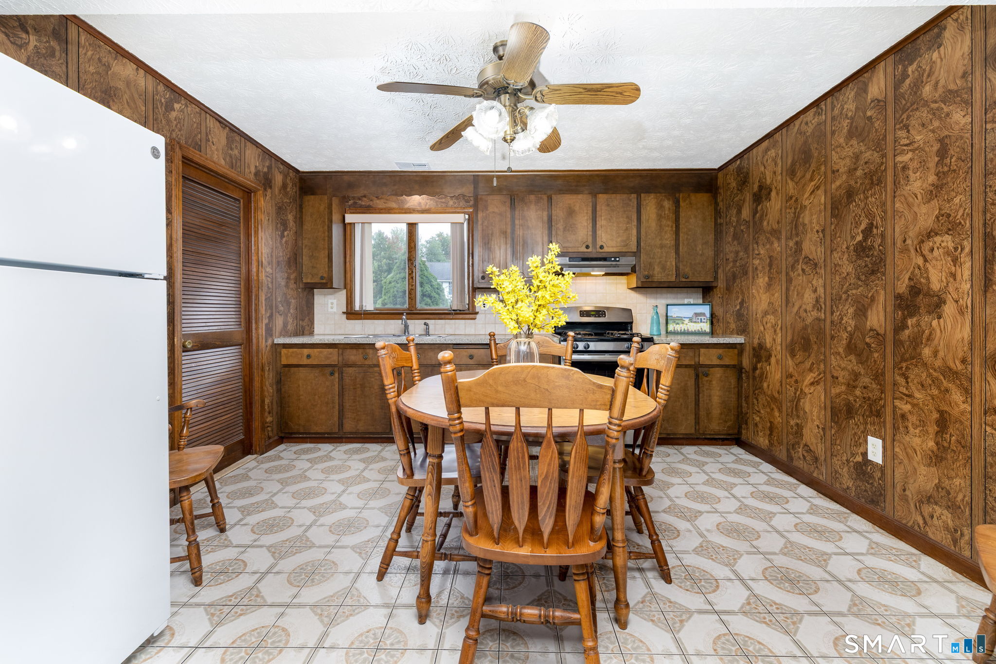 15 Colonial Drive Wethersfield CT 06109