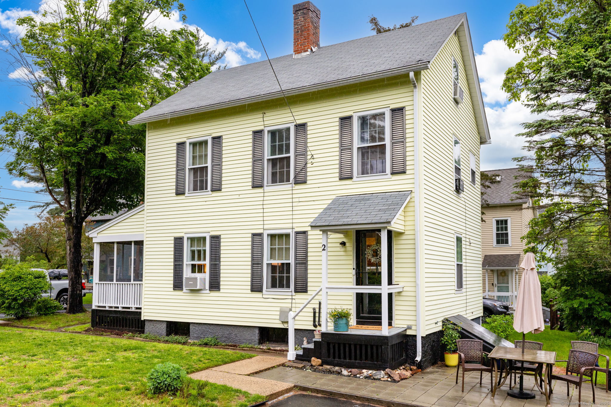 2 Middle Lane Simsbury CT 06070