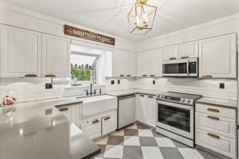 16 Pond Crest Road Danbury CT 06811
