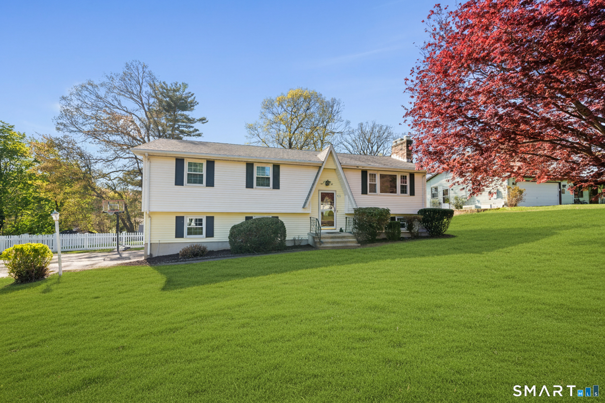 136 Murielle Drive South Windsor CT 06074