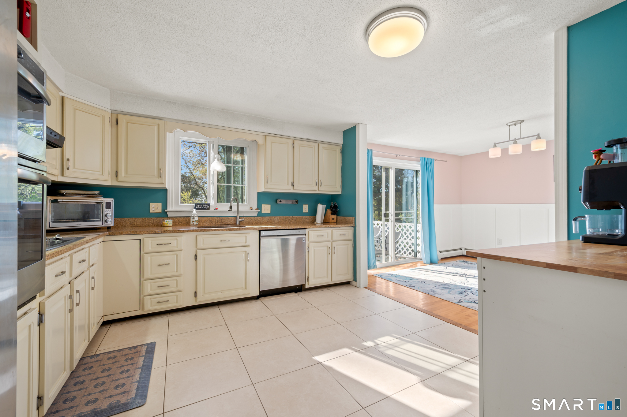 136 Murielle Drive South Windsor CT 06074