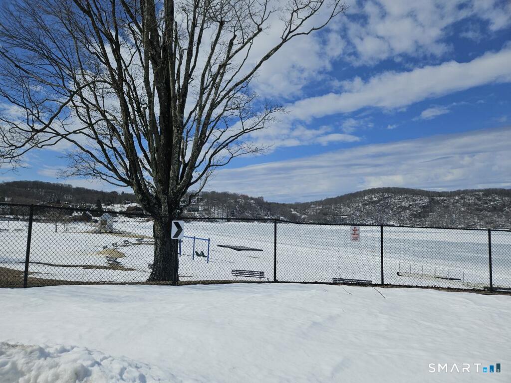 11 South Cove Road Danbury CT 06811
