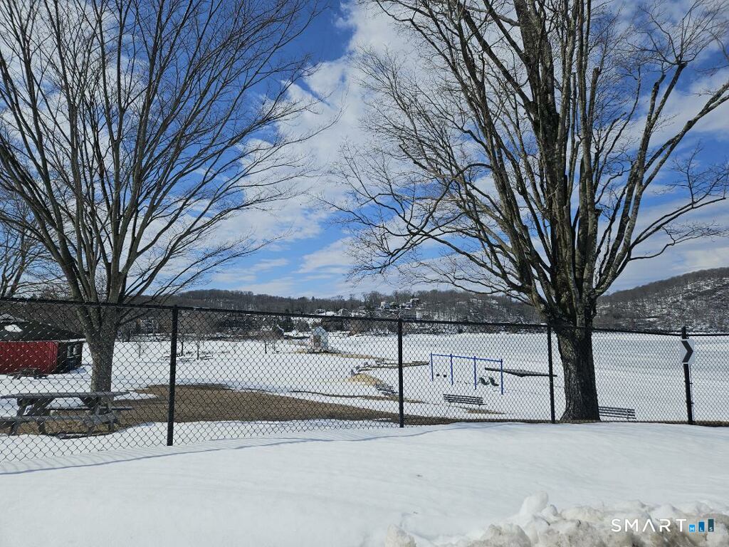 11 South Cove Road Danbury CT 06811