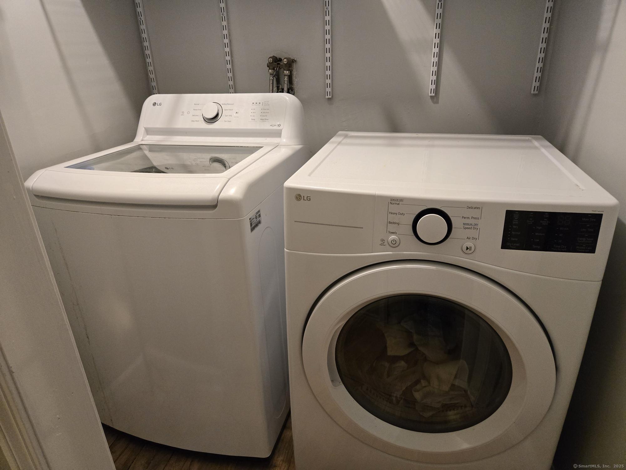 297 Wickham Road Glastonbury CT 06033