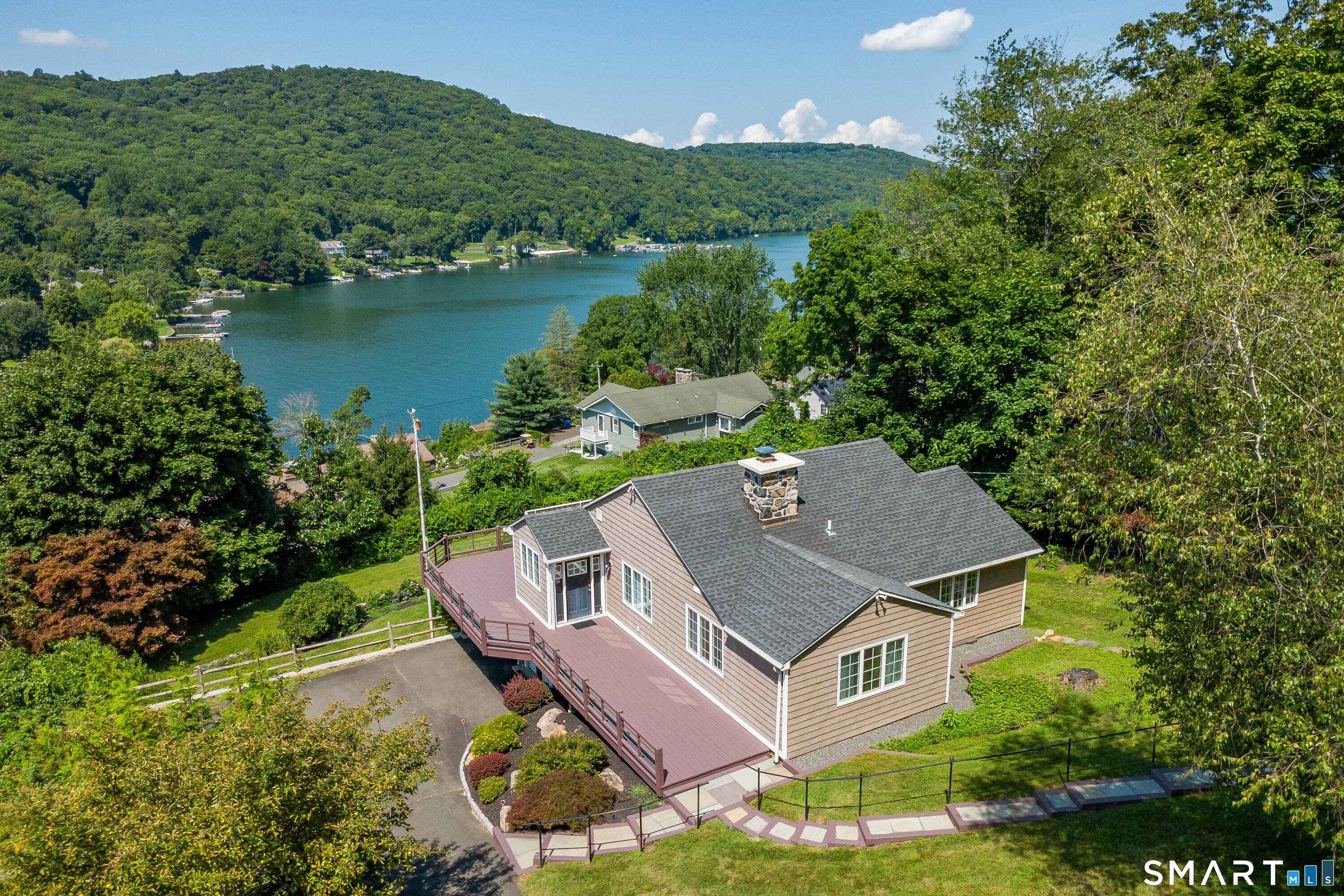 36 Sunset Trail New Fairfield CT 06812