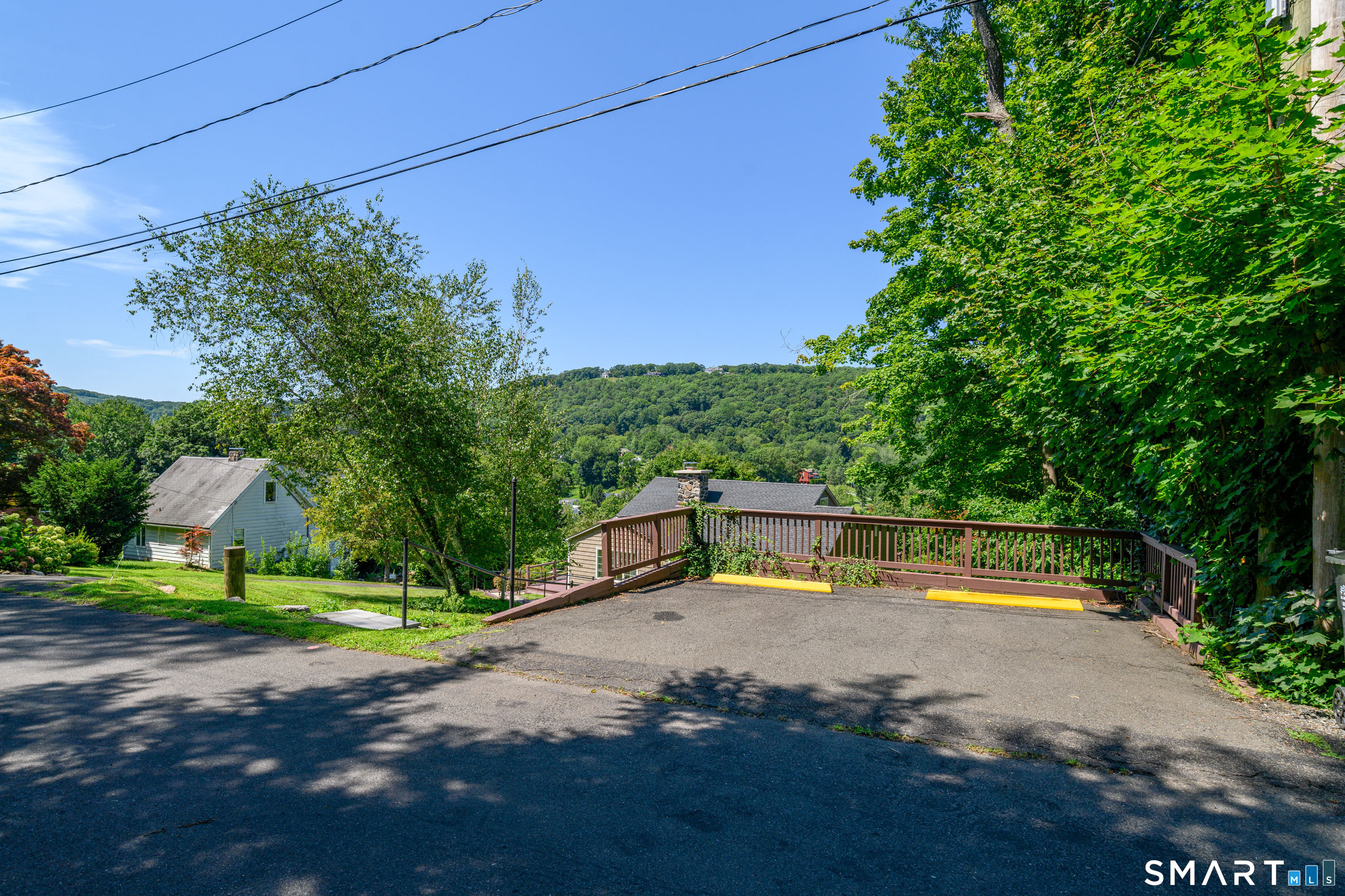 36 Sunset Trail New Fairfield CT 06812