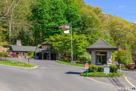 36 Sunset Trail New Fairfield CT 06812
