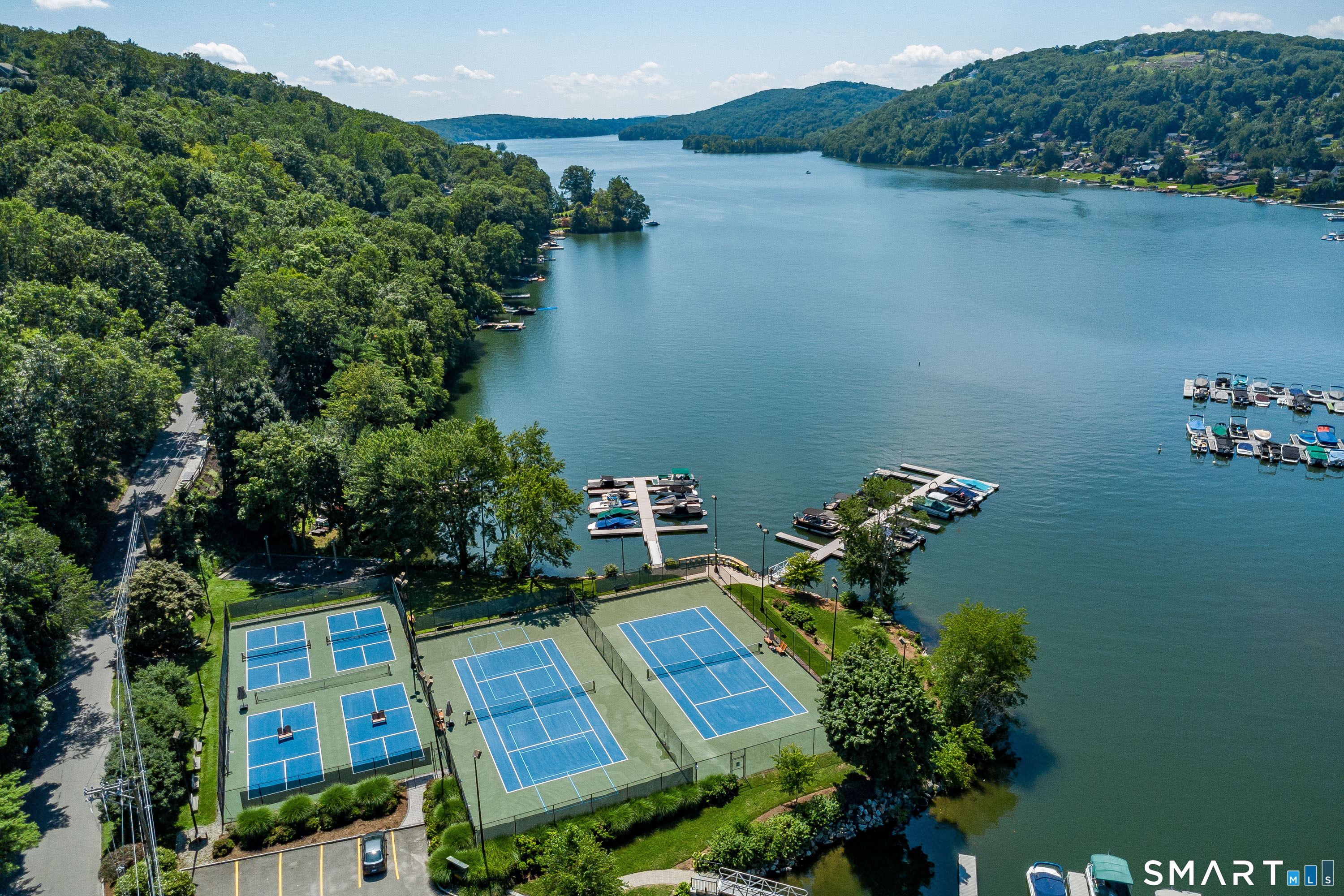 36 Sunset Trail New Fairfield CT 06812