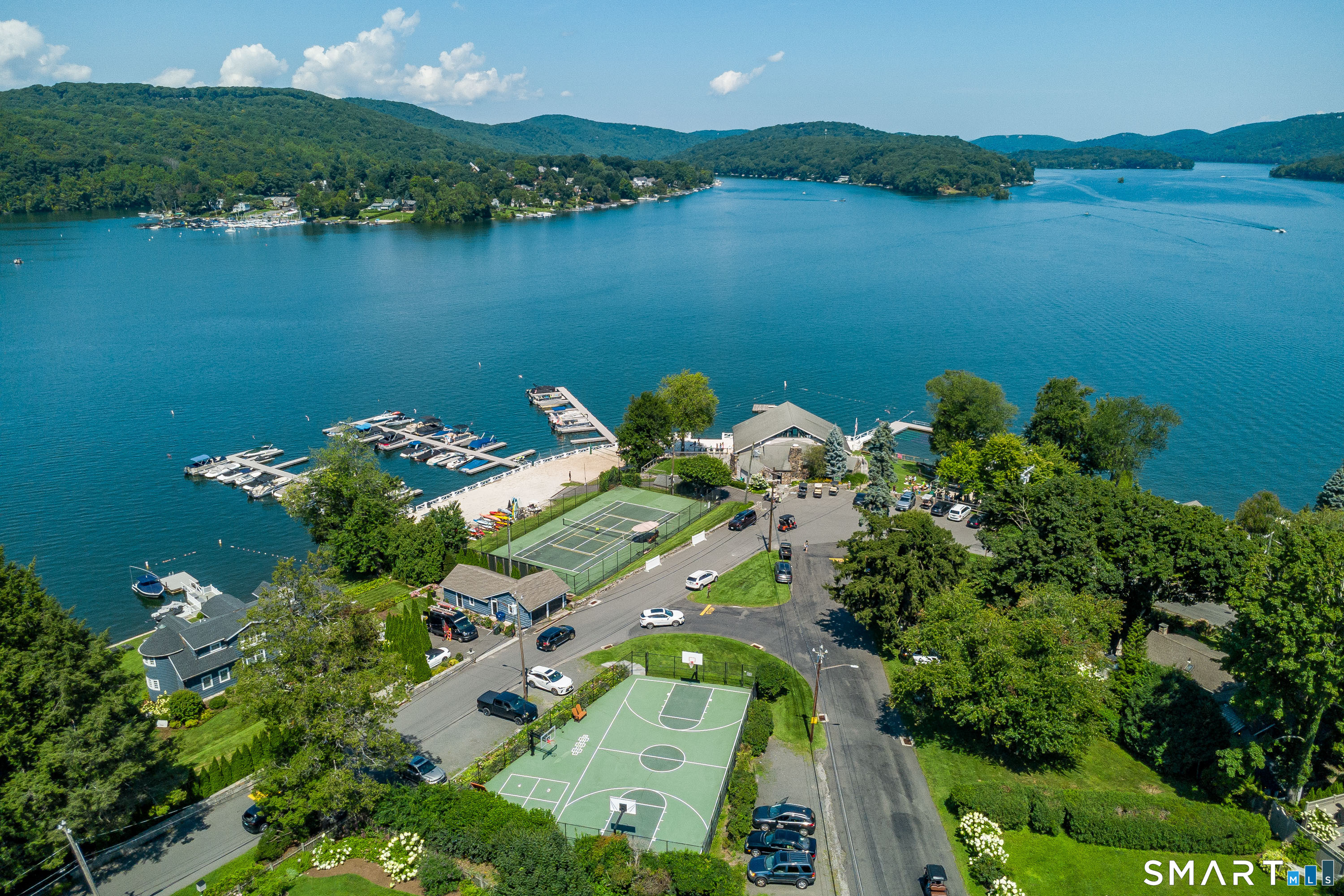 36 Sunset Trail New Fairfield CT 06812
