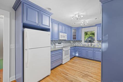 32 Rocky Glen Road Danbury CT 06810