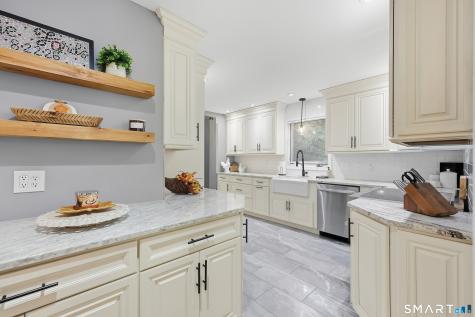 95 Moravia Road Avon CT 06001