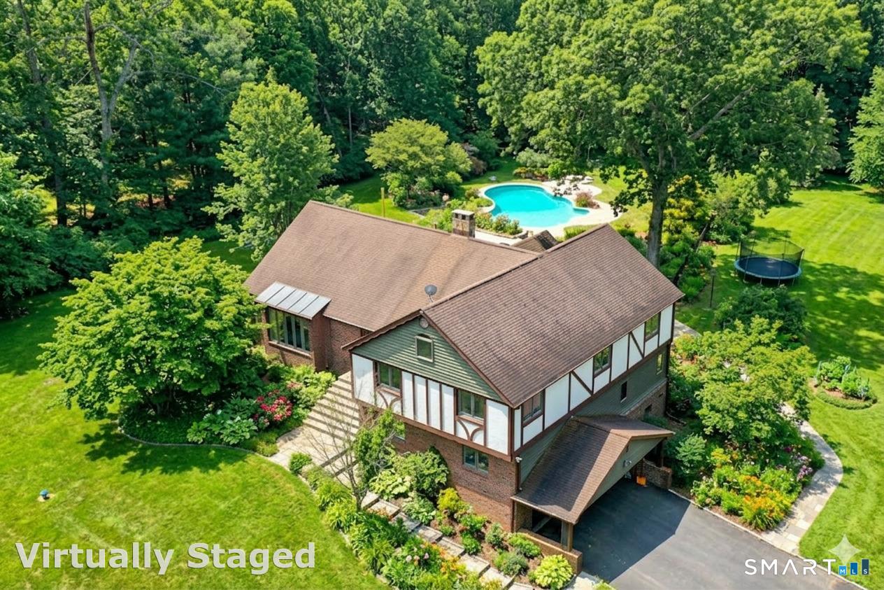 10 White Oak Farm Road Newtown CT 06470